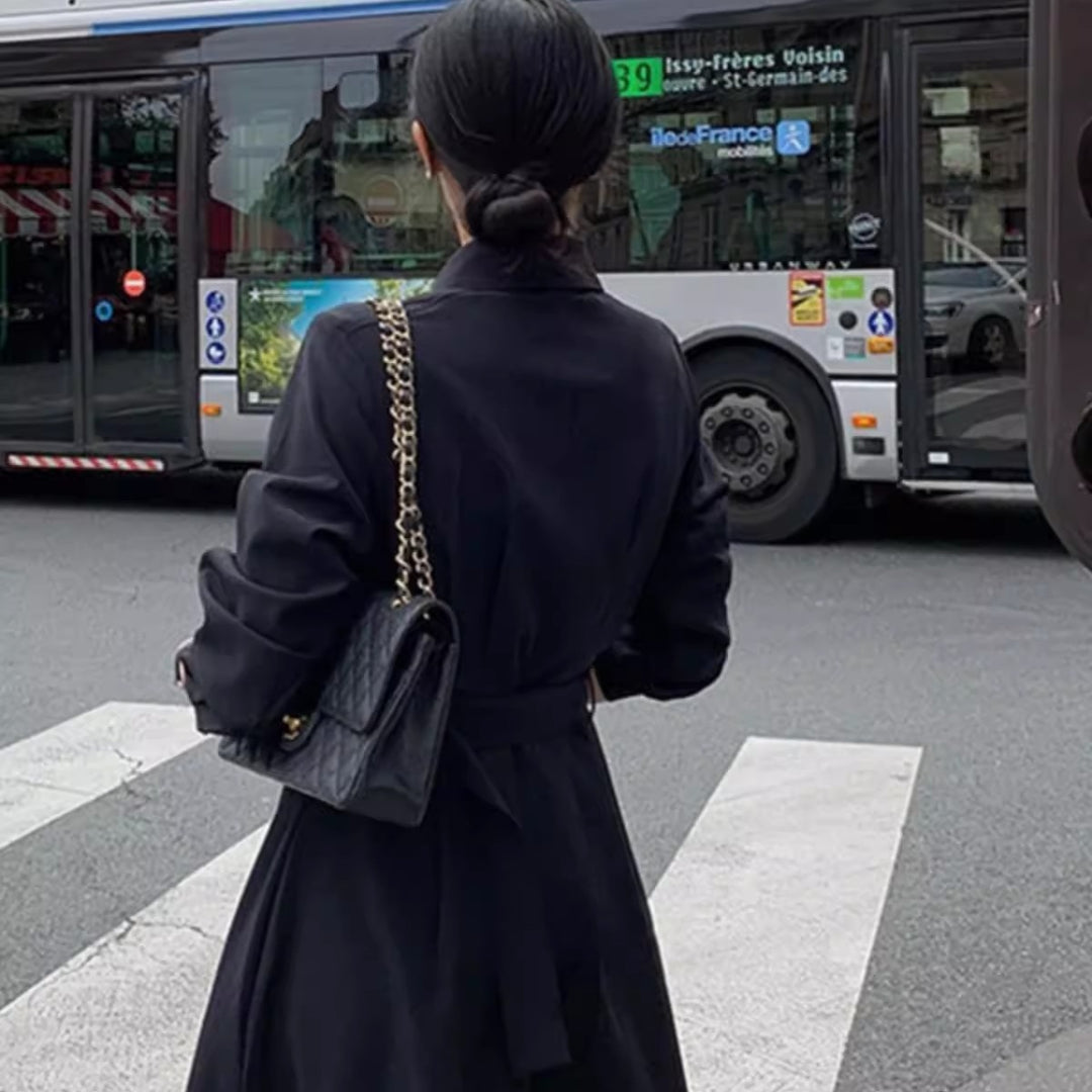 Damen Modernes Hemdblusen-Maxikleid mit taillierendem Stoffgürtel und weitem Tellerrock Drune