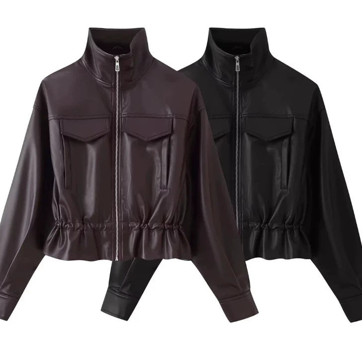 Damen Kurz geschnittener Kunstleder-Blouson mit hohem Stehkragen, Brustpatten und Tunnelzug Drune