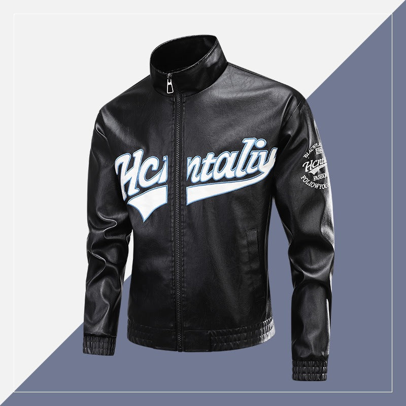 Herren Lederimitat-Bomberjacke mit Stehkragen, Logostickerei & Frontzip Drune