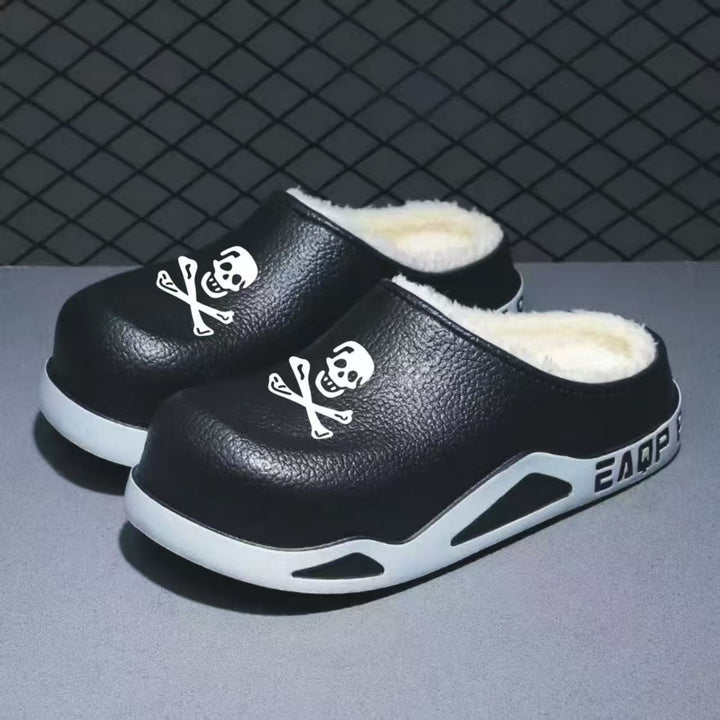 Herren Gefütterte PU-Clogs mit Totenkopfprint und profilierter EVA-Sohle Drune