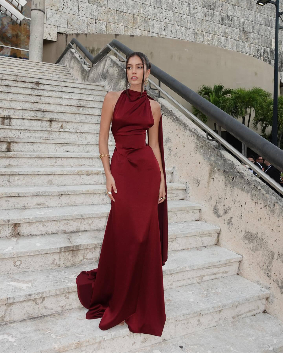Drune | Offene Rücken Satin Halter Kleid