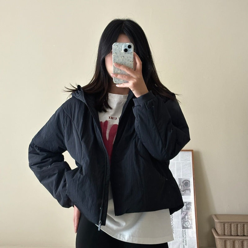 Damen Kurz geschnittene leichte Thermo-Kapuzenjacke mit Oversize-Silhouette Drune