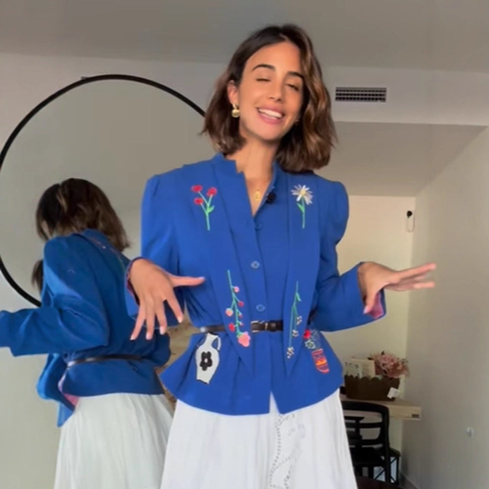 Damen Bestickte taillierte Kurzjacke mit Schößchen und Gürtel Drune