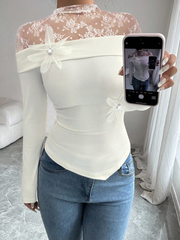 Damen nan figurbetontes schulterfreies Rippstrick-Top mit Spitzen-Illusionskragen und Blütenapplikation Drune