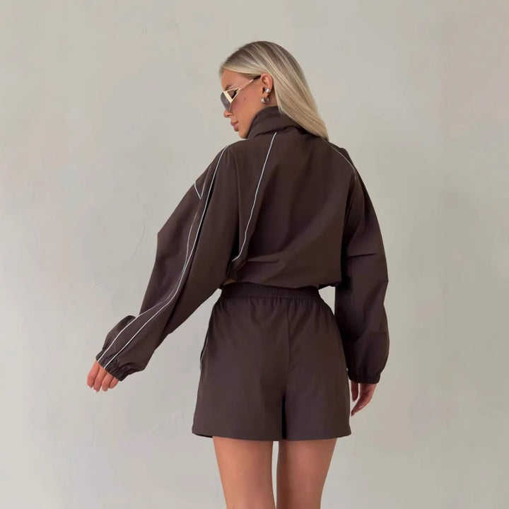 Damen sportlicher Zweiteiler mit cropped Jacke und Shorts Drune