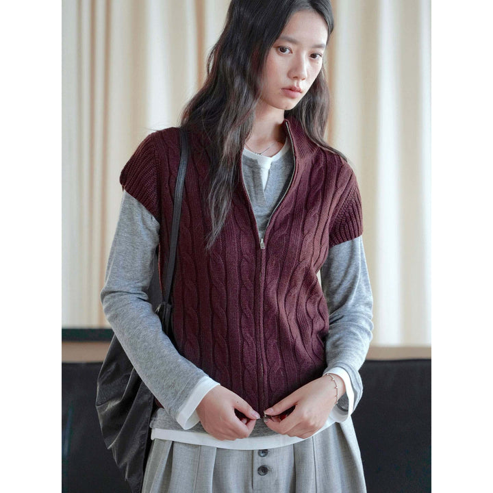 Damen Kurze Kabelstrick-Zipweste mit Stehkragen und Layering-Silhouette Drune