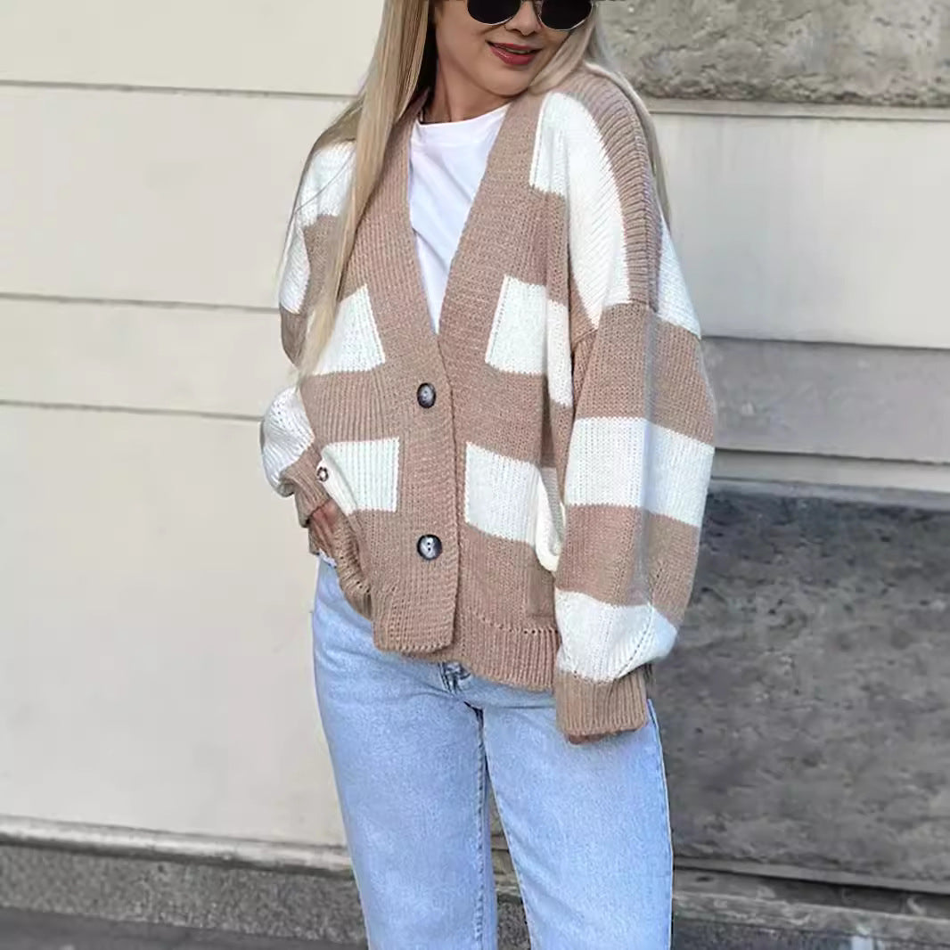 Damen kuschelige Strickjacke mit auffälligem Streifenmuster und praktischen Taschen Drune