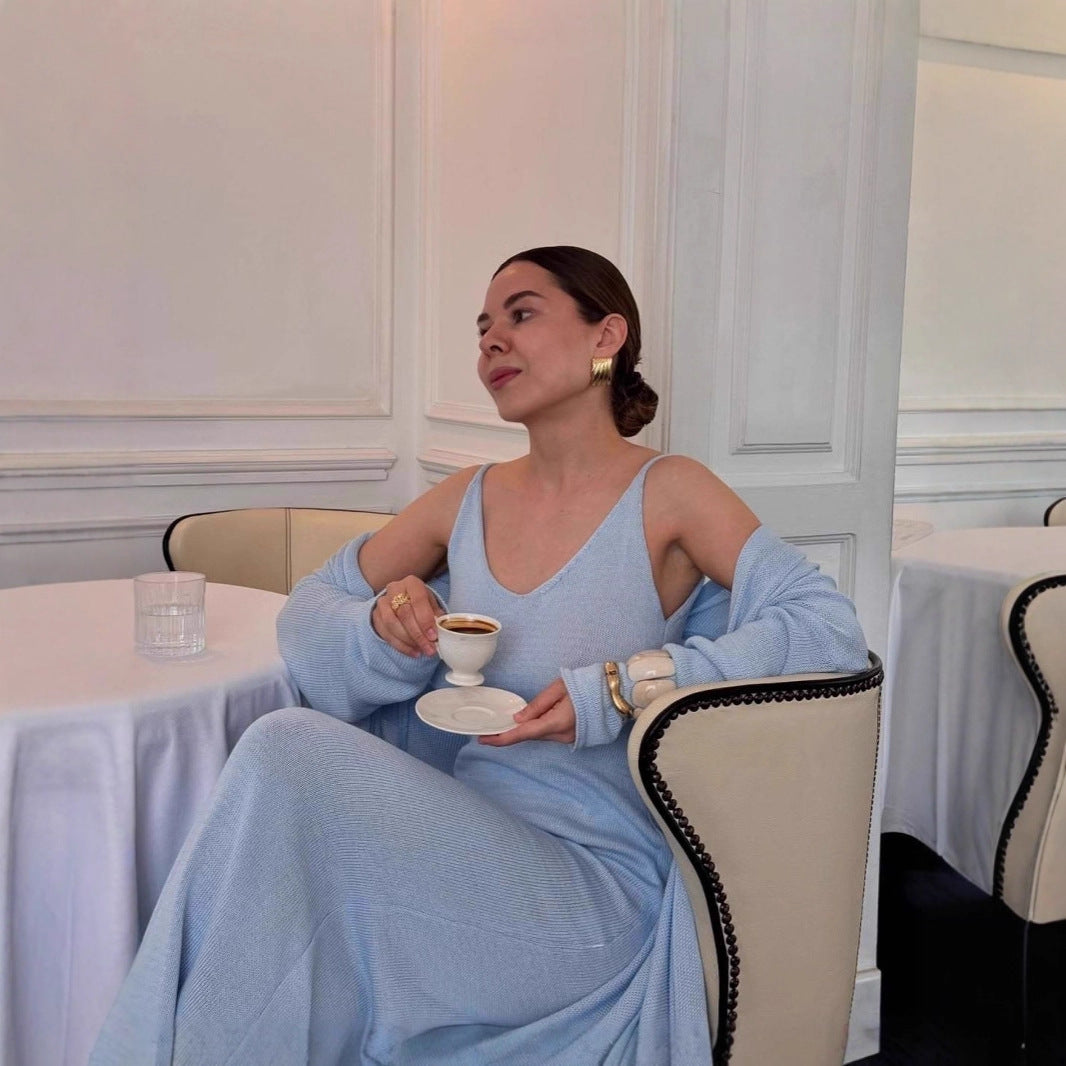 Damen Strickkleid mit spaghetti-Trägern und V-Ausschnitt Drune