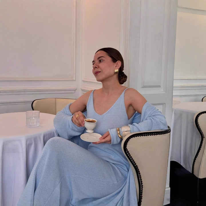 Damen Strickkleid mit spaghetti-Trägern und V-Ausschnitt Drune