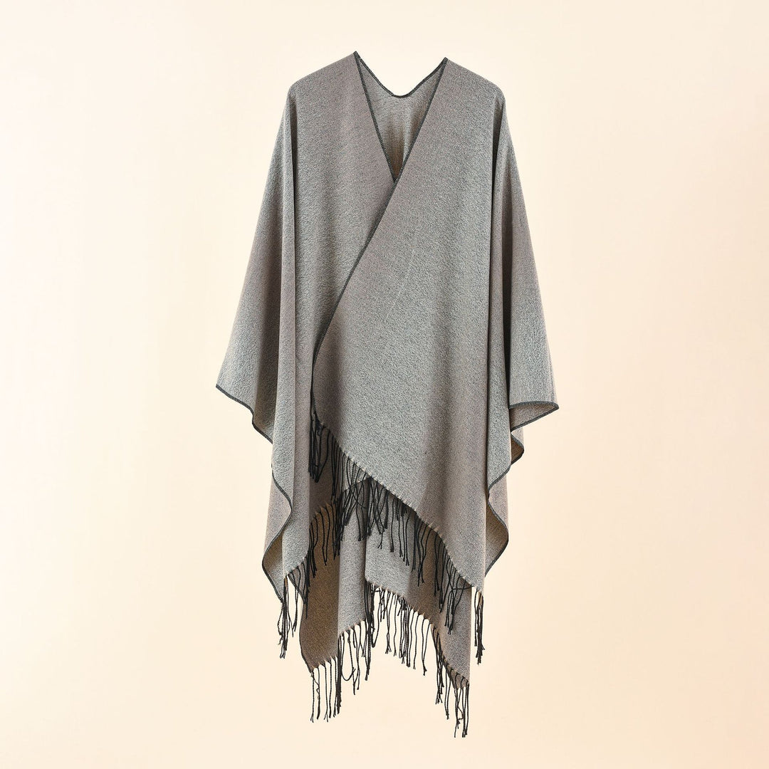 Damen Cape-Poncho aus leichtem Glanzstrick mit Ombre-Effekt und Fransensaum Drune