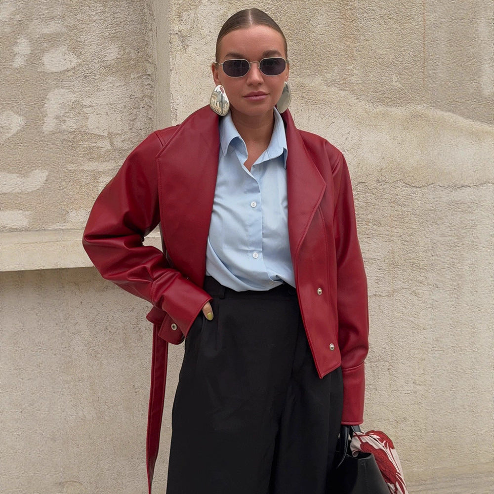 Damen modische Kunstlederjacke mit Gürtel und steigendem Kragen Drune