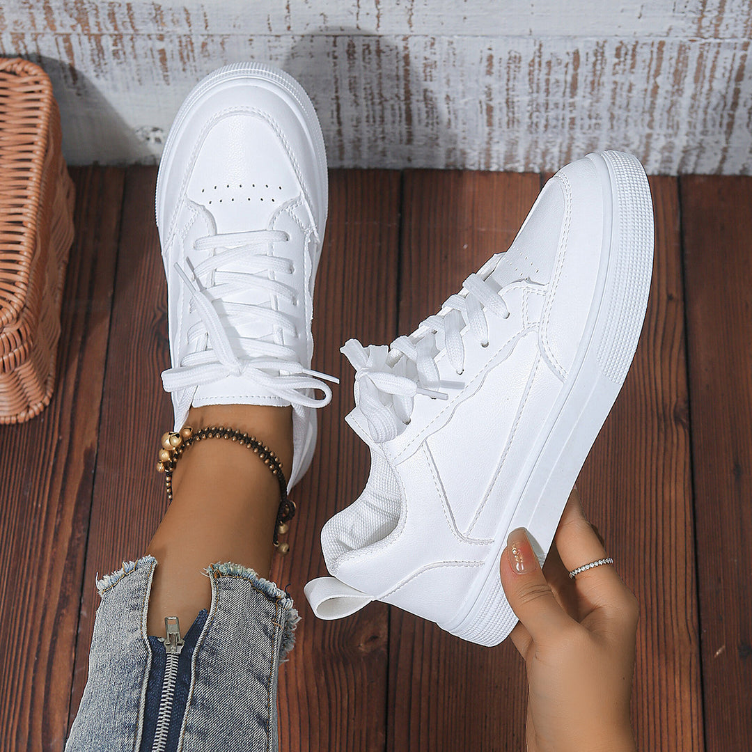 Damen Plateau‑Sneaker mit minimalistischer Lederoptik und gepolstertem Komfortfußbett Drune