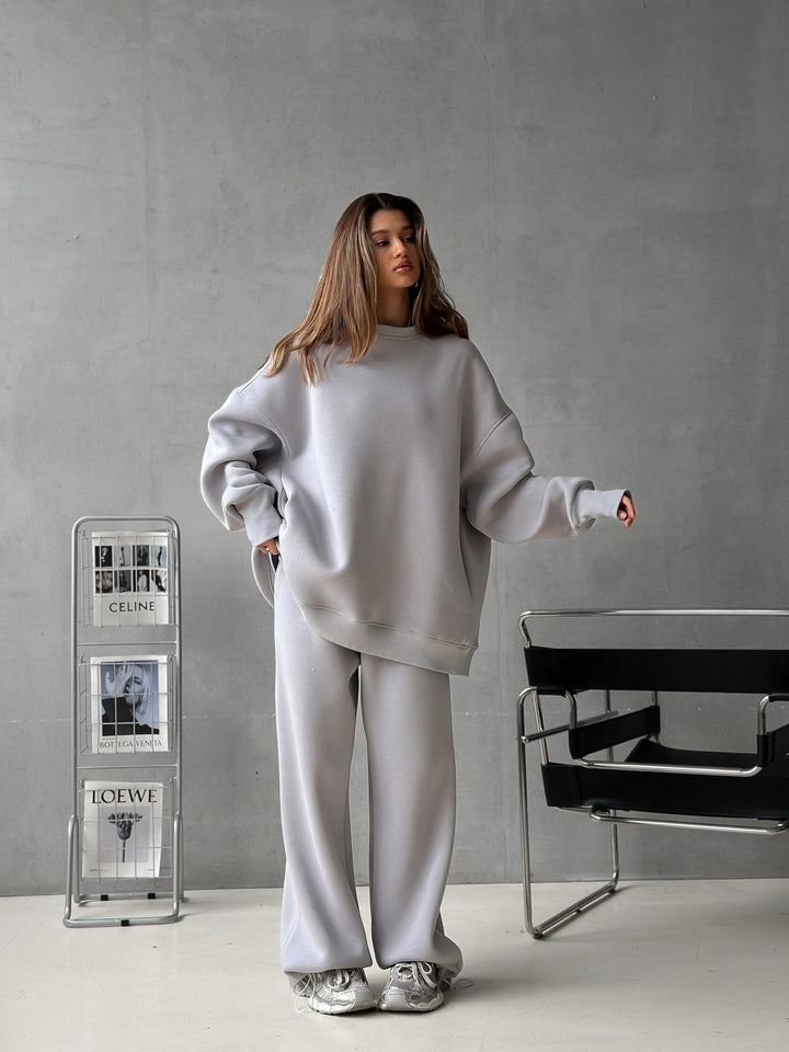 Damen Oversized Lounge-Set aus schwerem Neopren-ähnlichem Fleece mit weitem Raglan-Sweater und gerader Relax-Hose Drune