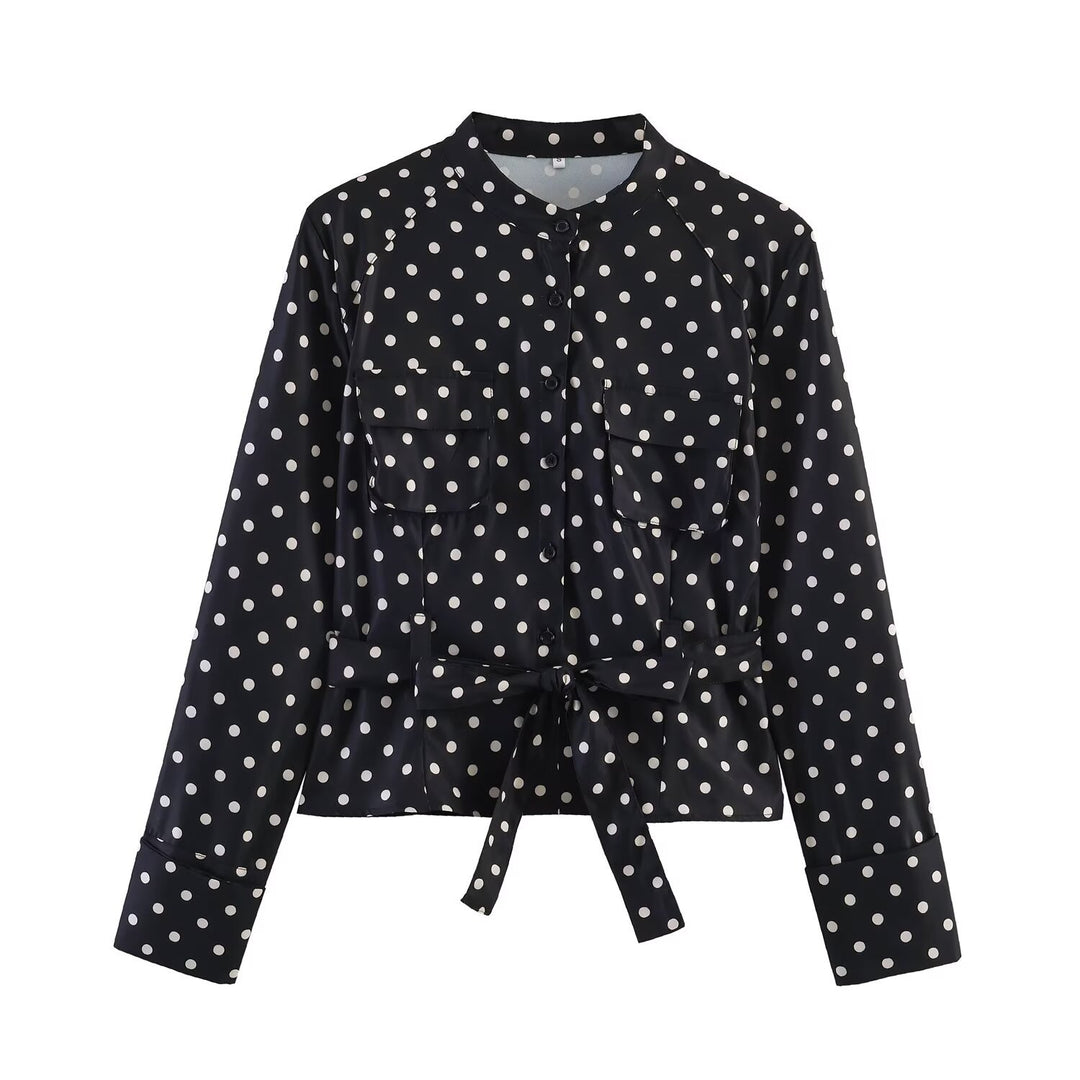 Damen Gepunktete Taillierte Blusenjacke mit Stehkragen, Brusttaschen und Taillenband Drune