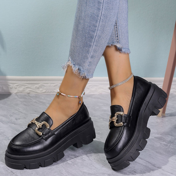 Damen nan Chunky Loafer mit profilierter Plateau‑Laufsohle und goldfarbener Zierspange Drune