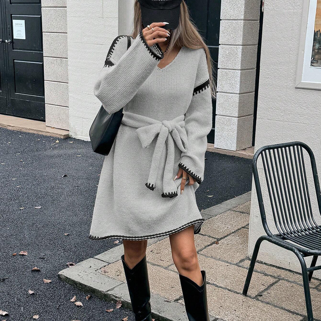 Damen Strickkleid mit Gürtel und V-Ausschnitt Drune