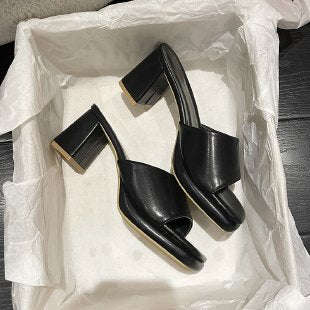 Damen Slides mit elegantem Blockabsatz und modischer Schuhspitze Drune