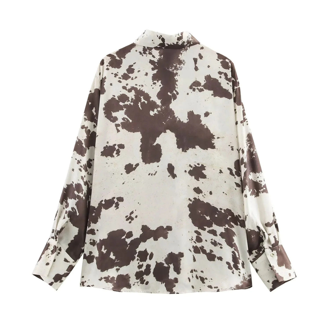 Damen 70+ weite seidige Hemdbluse mit Cow‑Print und verdeckter Knopfleiste Drune
