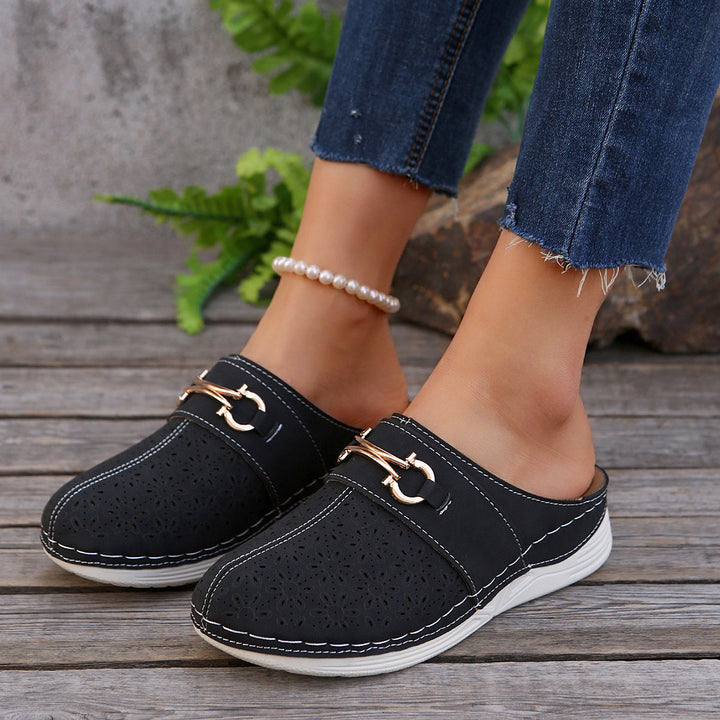 Damen Clogs mit floralem Lochdesign und komfortabler Fußbettgestaltung Drune