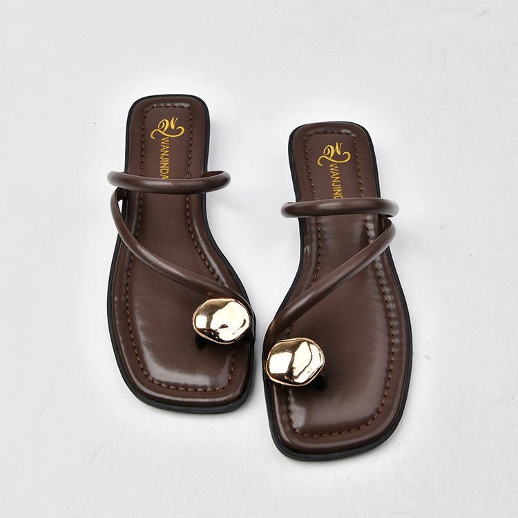 Damen Elegante und modische Riemchensandalen mit einzigartigem Metallakzent Drune