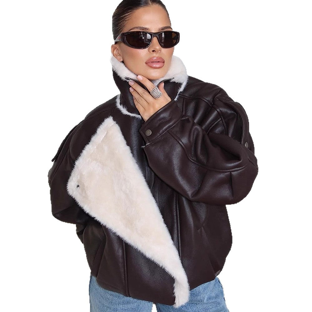 Damen Oversize Fliegerjacke aus Lederimitat mit asymmetrischer Kunstfell-Borte Drune
