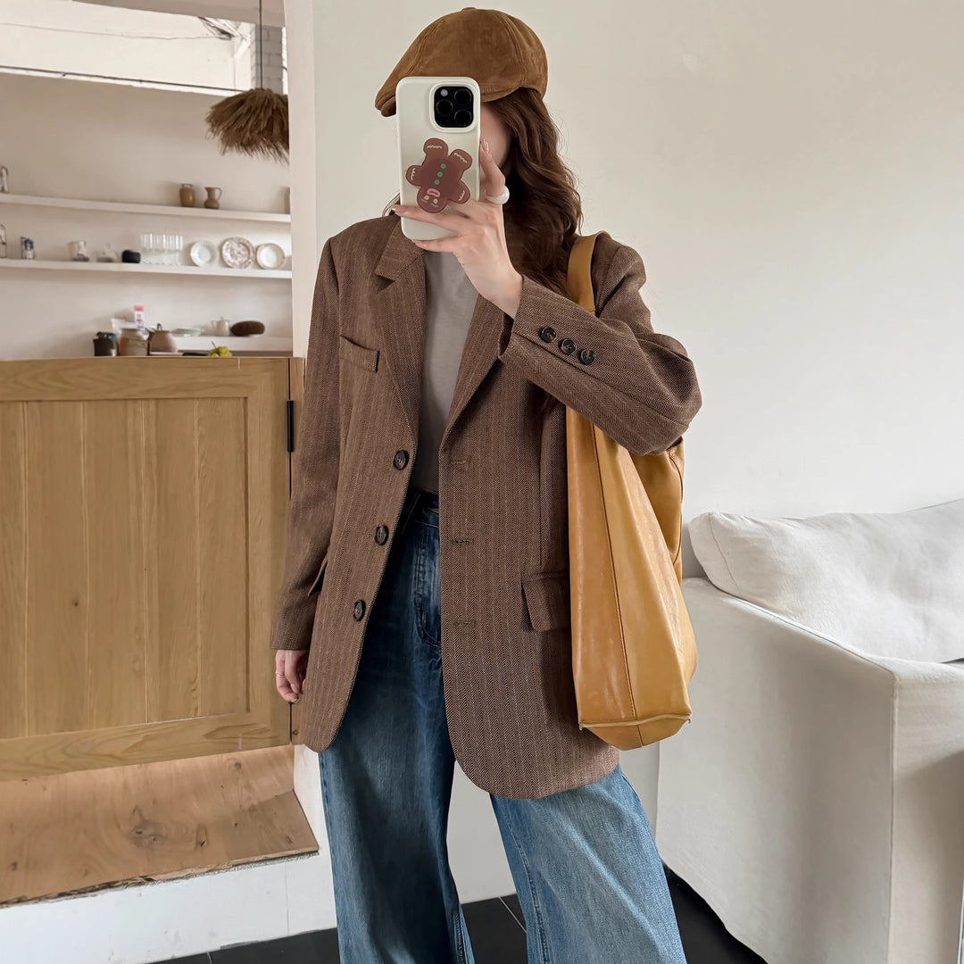 Damen Oversize-Tweedblazer mit Fischgrätmuster, markanter Schulterlinie und Pattentaschen Drune