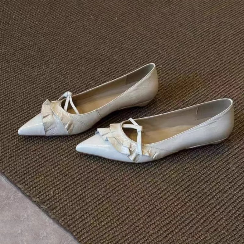 Damen Flache spitz zulaufende Lack‑Ballerinas im Mary‑Jane‑Stil mit Zierknoten und elastischem Riemen Drune