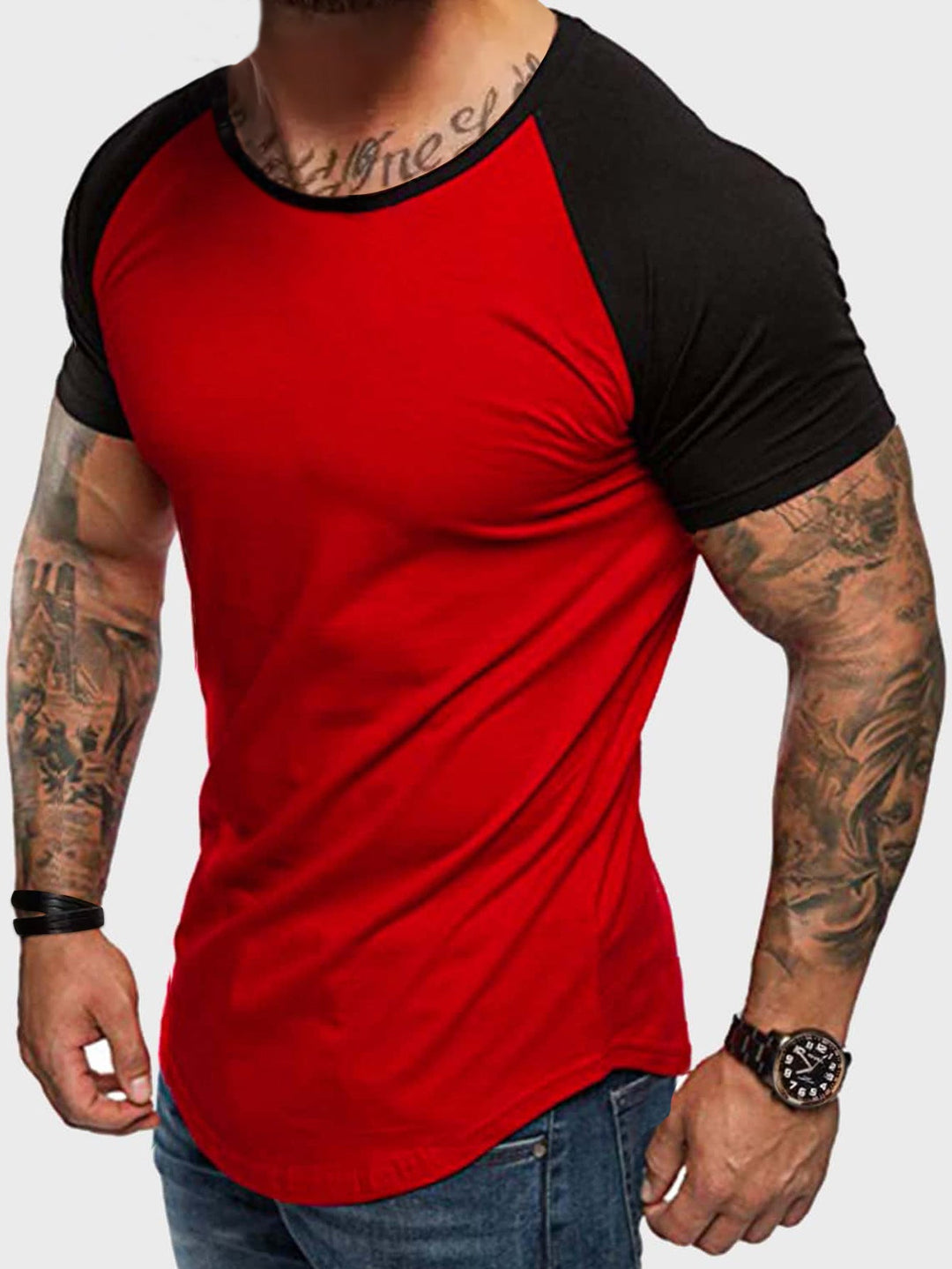 Herren Rundhalsshirt mit kontrastierenden Ärmeln und figurbetonter Passform Drune