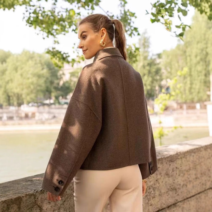 Damen Kurzjacke aus Wollmix im Boxy‑Caban‑Stil mit Hemdkragen und Eingrifftaschen Drune