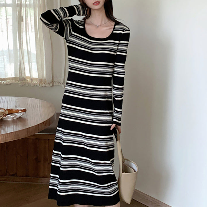 Damen Langärmliges gestreiftes Kleid mit figurbetontem Schnitt und Rundhalsausschnitt Drune