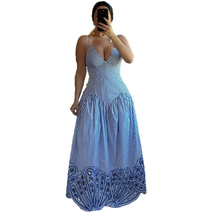 Damen Maxikleid mit tiefem V-Ausschnitt und filigranem Schnittmuster Drune