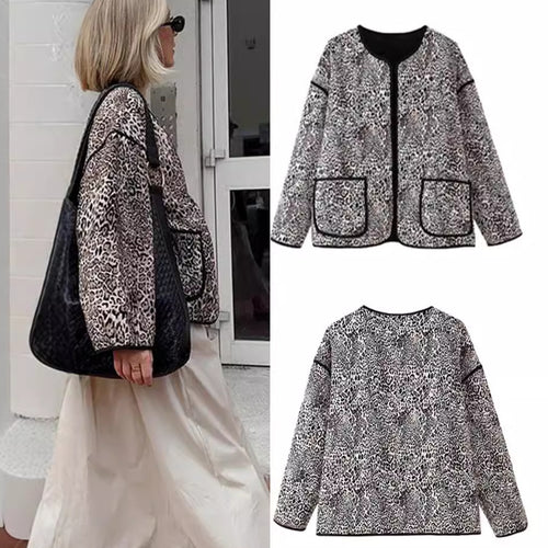 Damen nan gesteppte Kurzjacke mit Leoprint, offenem Rundhalsausschnitt, kontrastpaspel und aufgesetzten Taschen Drune