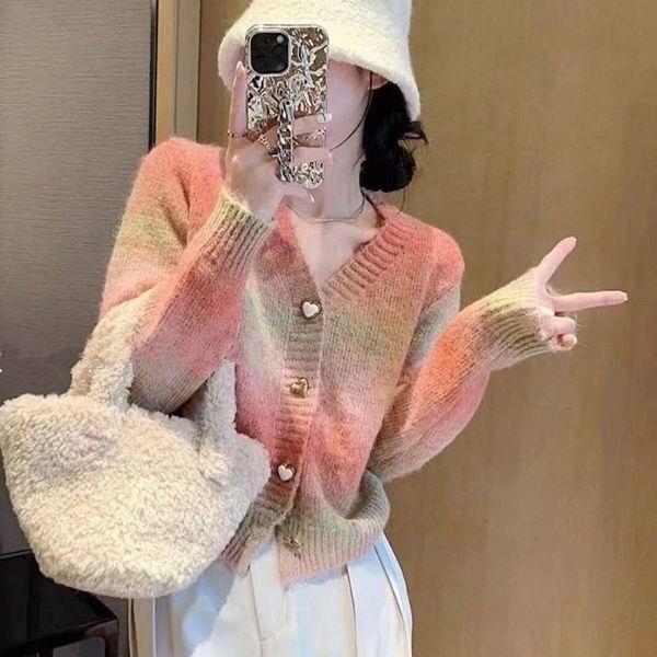 Damen Strickjacke mit Farbverlauf und herzförmigen Knöpfen Drune