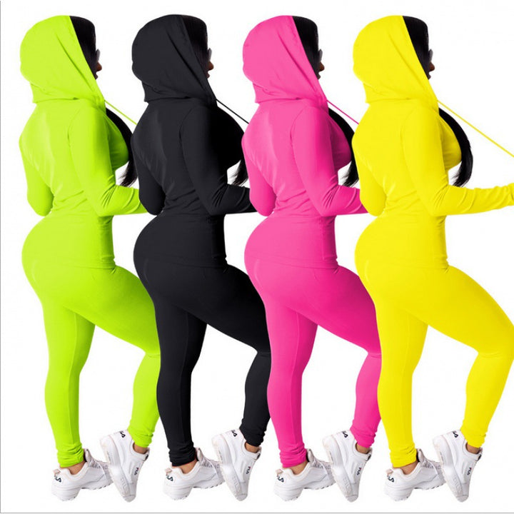 Damen sportliches Zweiteiler-Set mit Kapuzenjacke und enganliegenden Hosen Drune