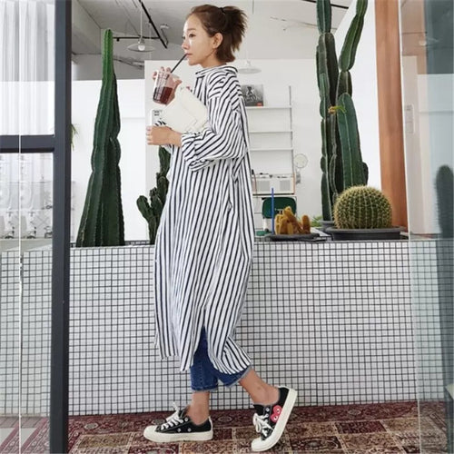 Damen Langes Gestreiftes Hemdmidaxi mit Stehkragen, Oversize‑Schnitt und tiefen Seitenschlitzen Drune