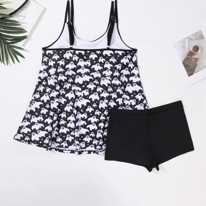 Damen verspieltes Strand-Outfit mit fließendem Top und Shorts Drune