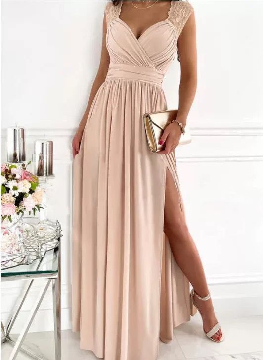 Drune | Damen Abendkleid mit elegantem V-Ausschnitt und Rüschendetails