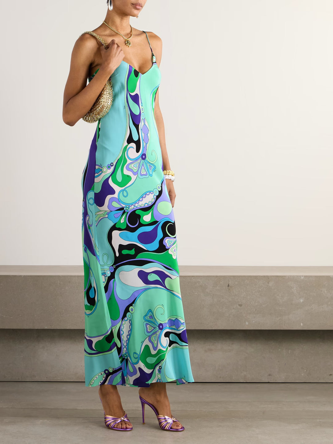 Damen nan elegantes Slip-Maxikleid mit V-Ausschnitt, filigranen Spaghettiträgern und retro-grafischem Allover-Print Drune