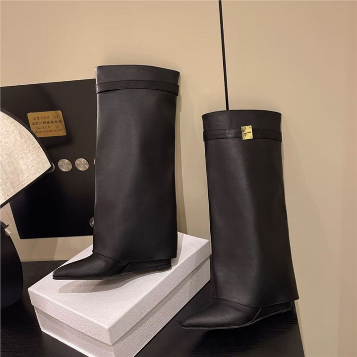 Damen kniehohe Lederstiefel mit spitzer Zehenform, flachem Absatz und seitlichem Schnallenverschluss Drune