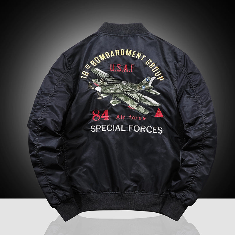 Herren Bomberblouson im Military-Patchstil mit Ärmel-Utilitytasche und geripptem Kragen Drune