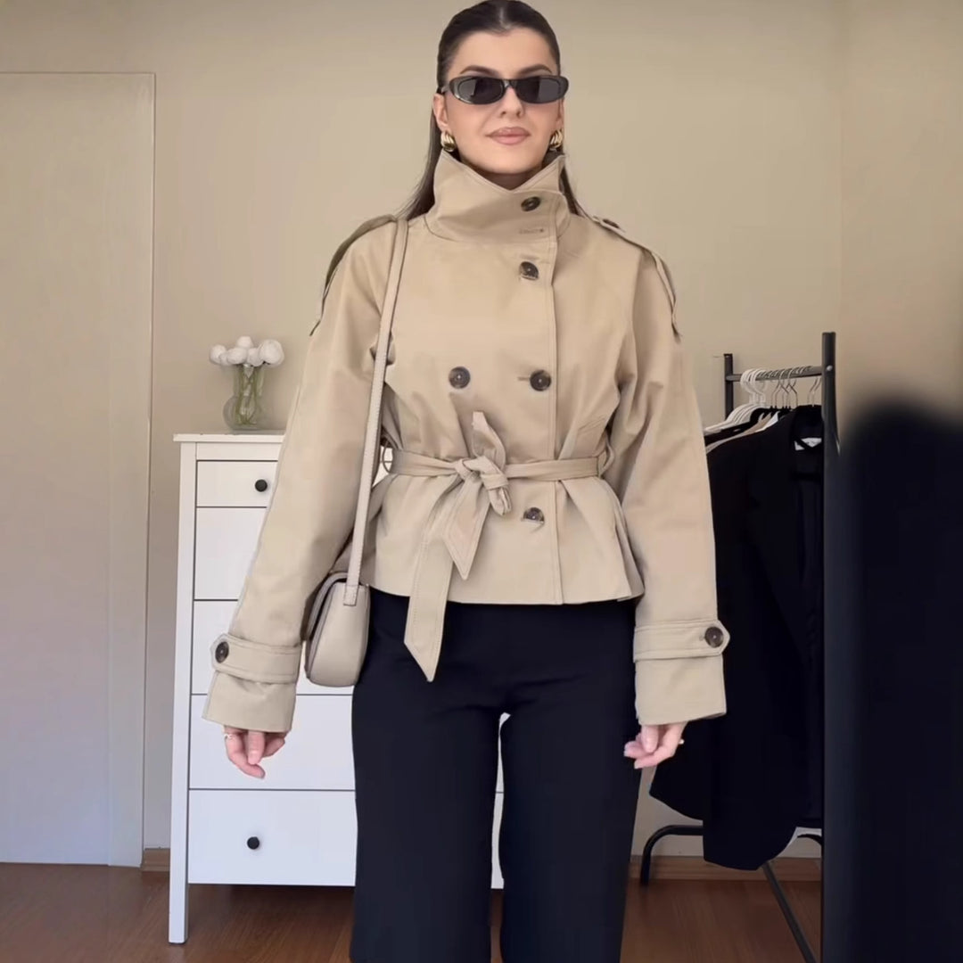 Damen 400+ kurzer taillierter Trenchblouson mit Stehkragen, doppelreihiger Knopfleiste und Bindegürtel Drune