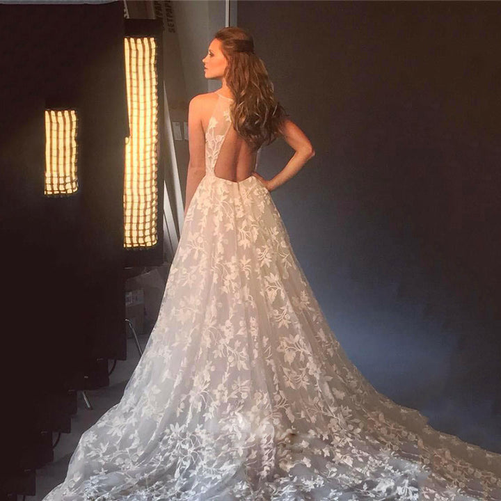Damen Hochzeitskleid mit tiefem V-Ausschnitt und filigraner Spitze Drune