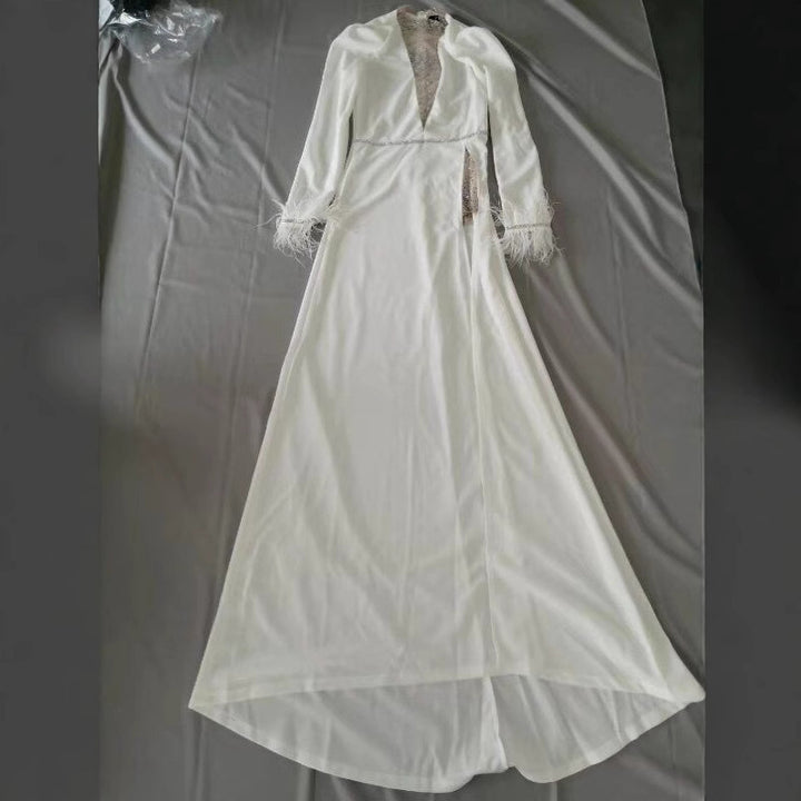 Damen Abendkleid mit tiefem V-Ausschnitt und glitzerndem Oberteil Drune