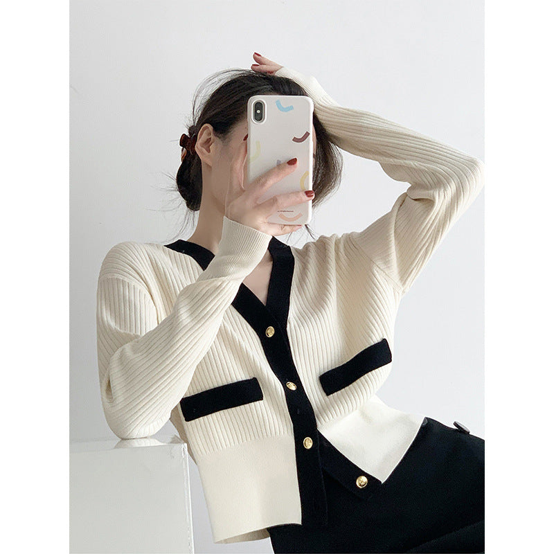 Damen modischer Strickcardigan mit dekorativer Knopfleiste und kontrastierenden Taschen Drune