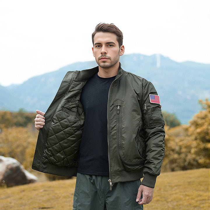 Herren modische Bomberjacke mit isolierendem Innenfutter und praktischen Taschen Drune