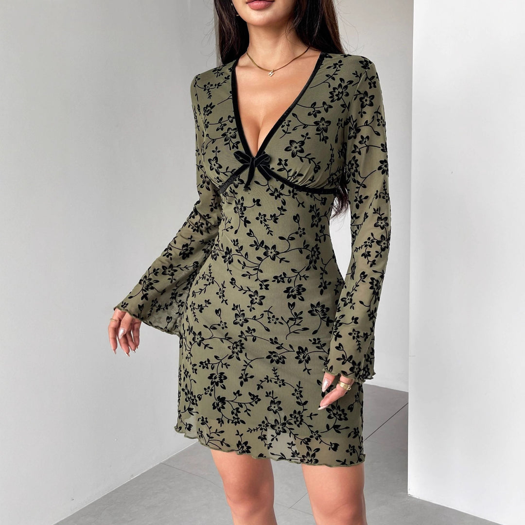 Damen nan tailliertes Netzstoff-Minikleid mit Samtflock-Blütenmuster, tiefem V-Ausschnitt und Schleifenapplikation Drune