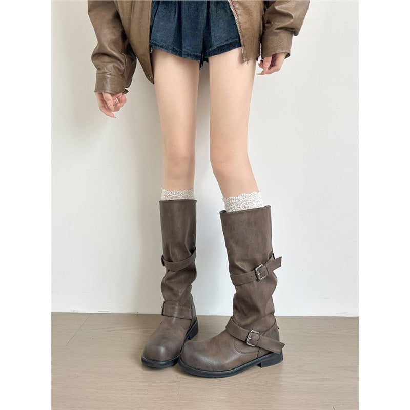 Damen wadenhohe Bikerstiefel mit gerafftem Schaft, verstellbaren Schnallen und robuster Profilsohle Drune