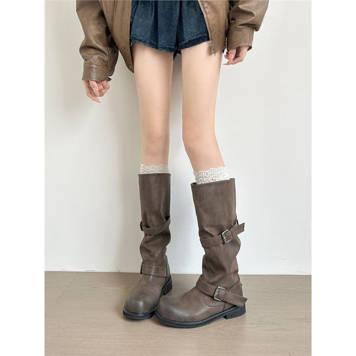 Damen wadenhohe Bikerstiefel mit gerafftem Schaft, verstellbaren Schnallen und robuster Profilsohle Drune