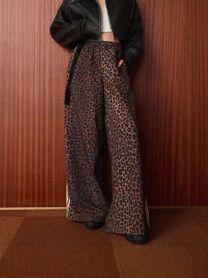 Damen Freizeithose mit Leopardenmuster und seitlichen Streifen Drune