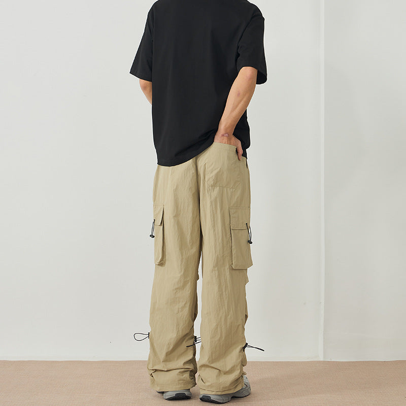Herren Weite Nylon-Cargohose mit verstellbaren Saumkordeln und Tunnelzugbund Drune
